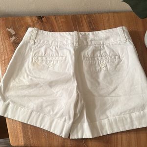 The Limited Drew fit white cuffed shorts, size 2.